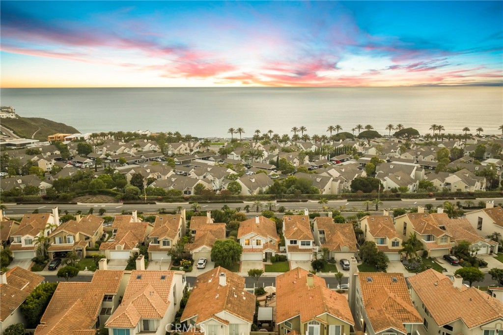 27 Palm Beach Court