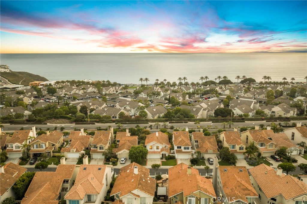 27 Palm Beach Court