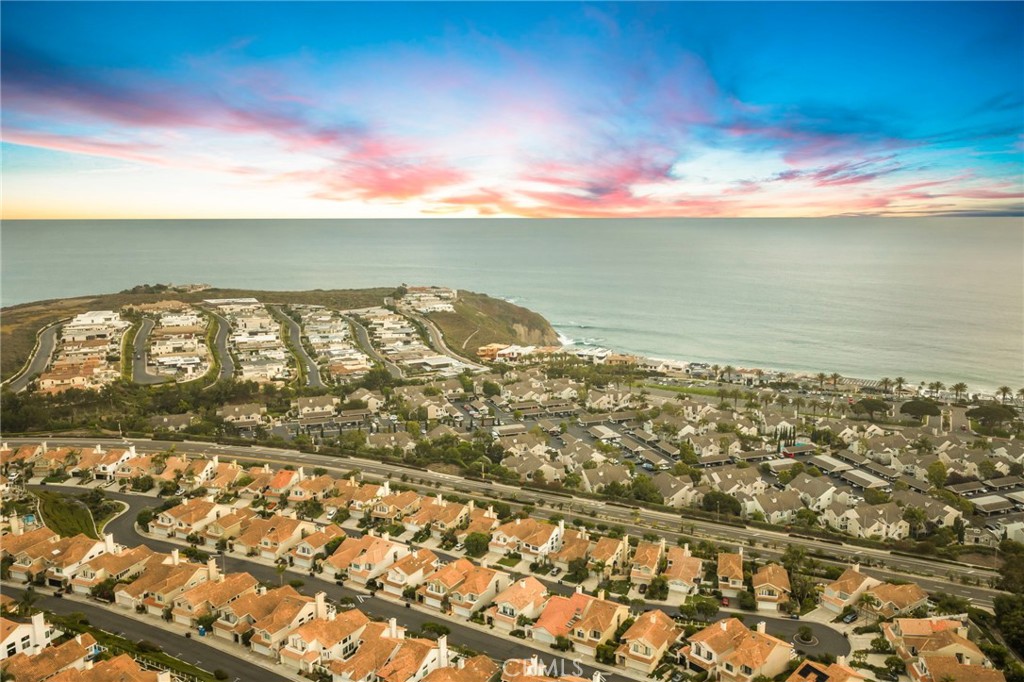 27 Palm Beach Court