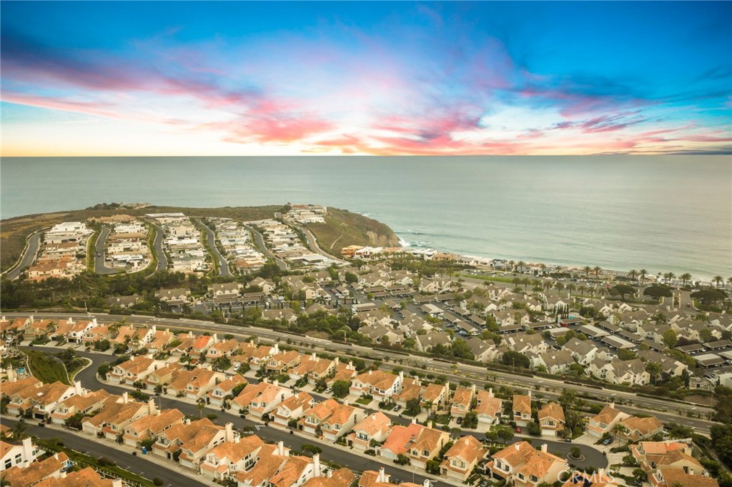 27 Palm Beach Court