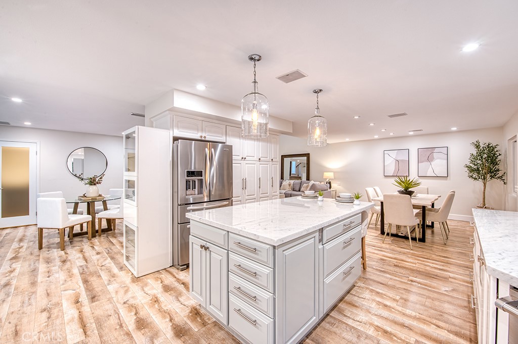 27 Palm Beach Court