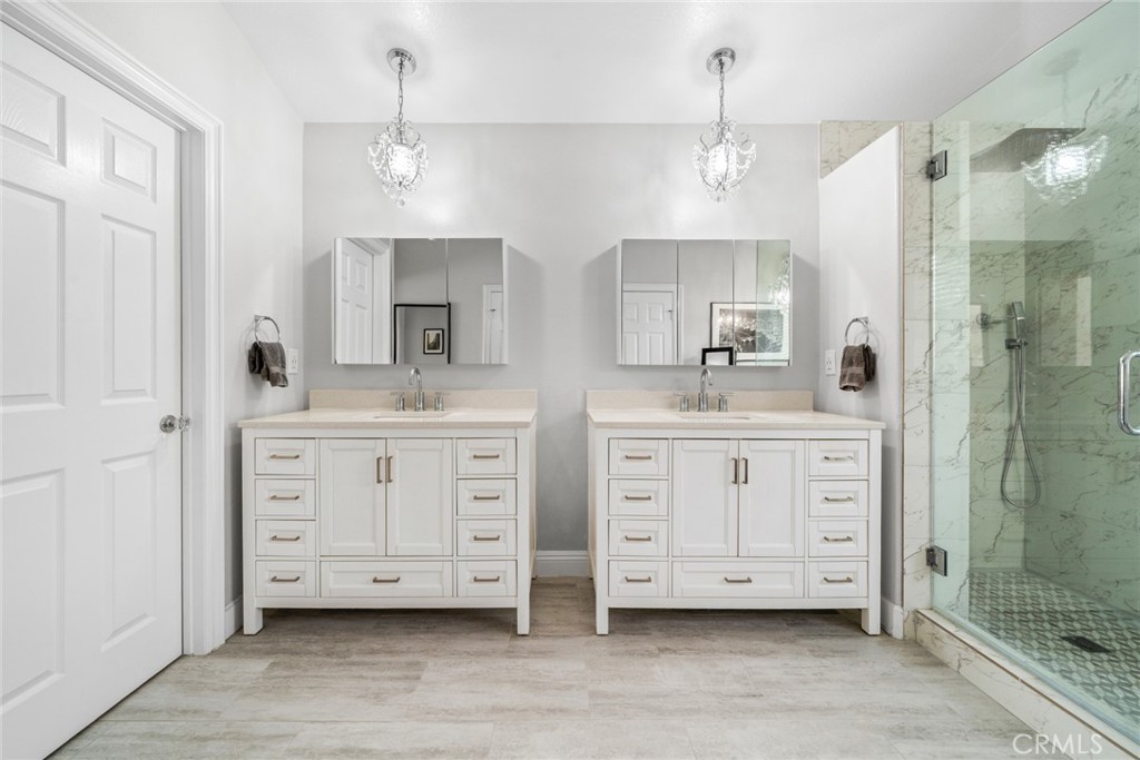 6 Coffeeberry Court