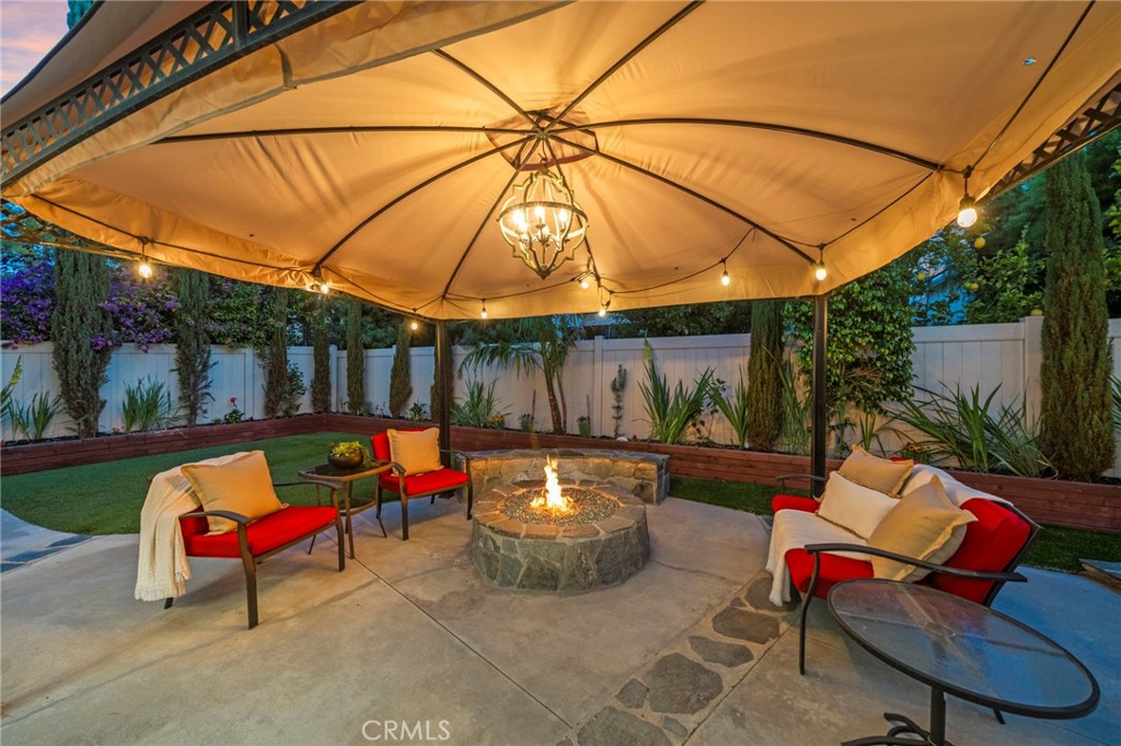 6 Coffeeberry Court