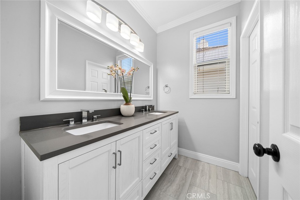 6 Coffeeberry Court