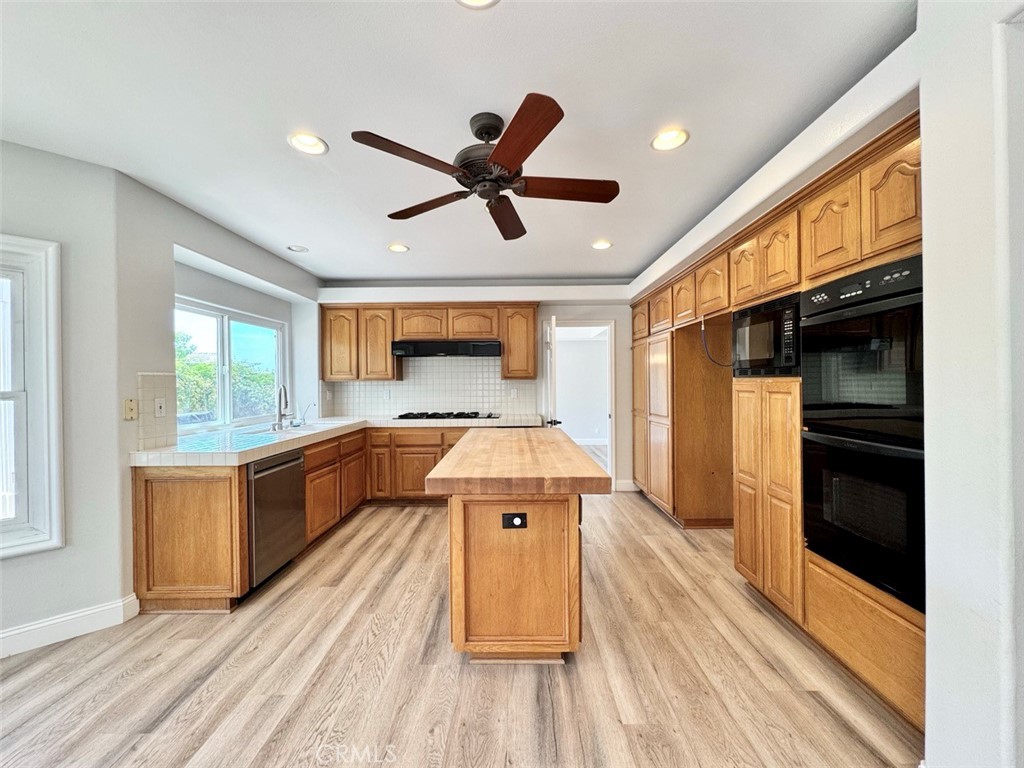 22511 Peartree