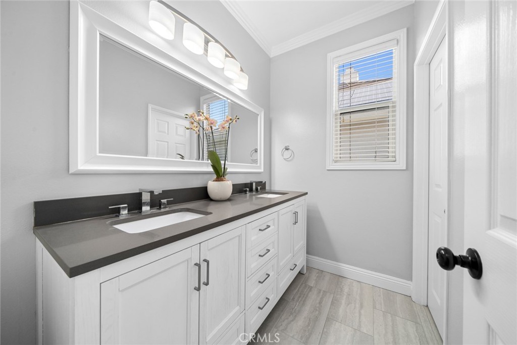 6 Coffeeberry Court