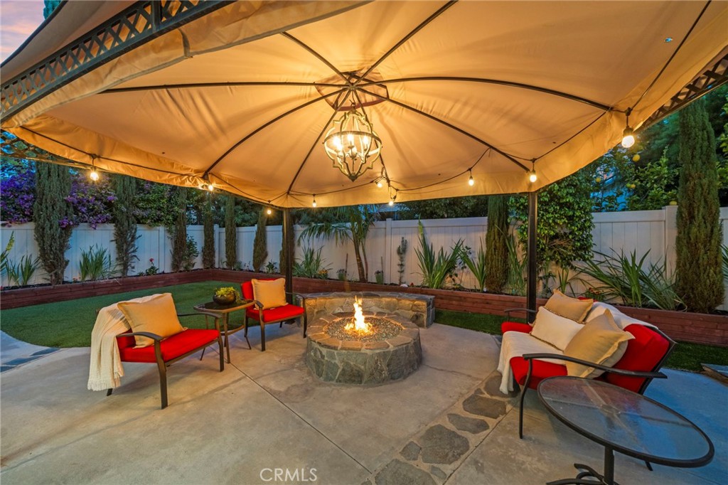 6 Coffeeberry Court