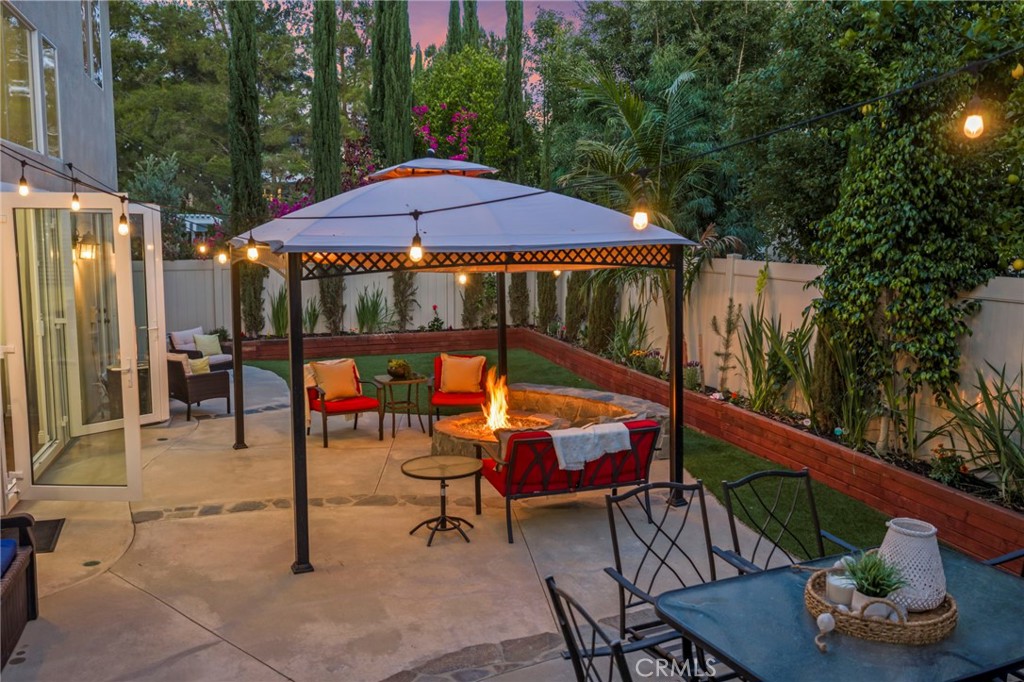 6 Coffeeberry Court