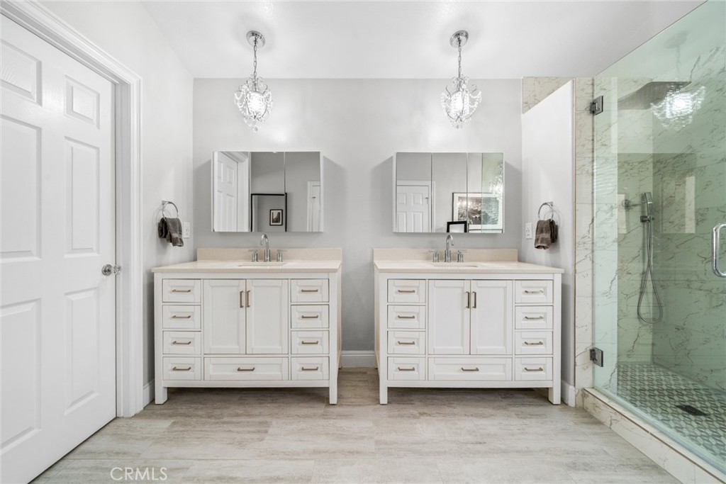 6 Coffeeberry Court