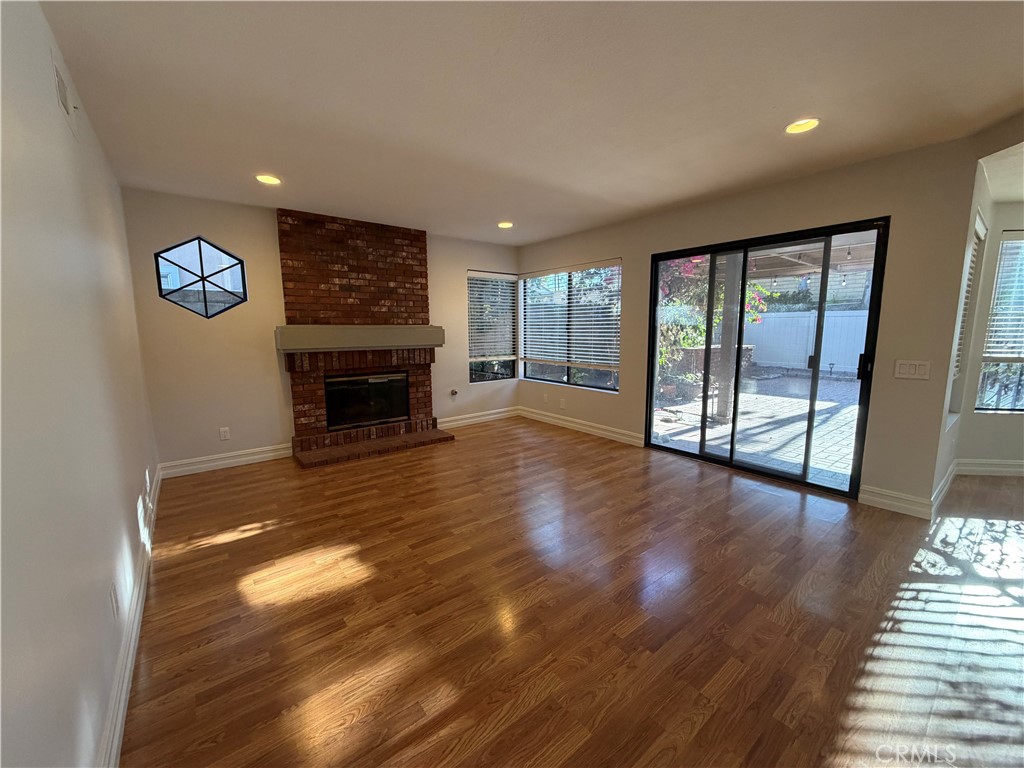 26711 Sierra Vista