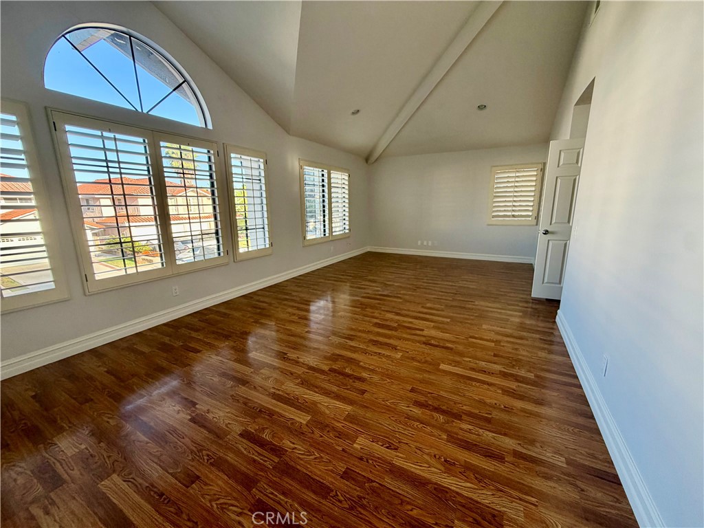 26711 Sierra Vista