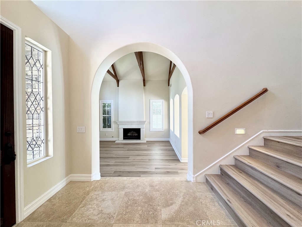 5 Golden Bear Court
