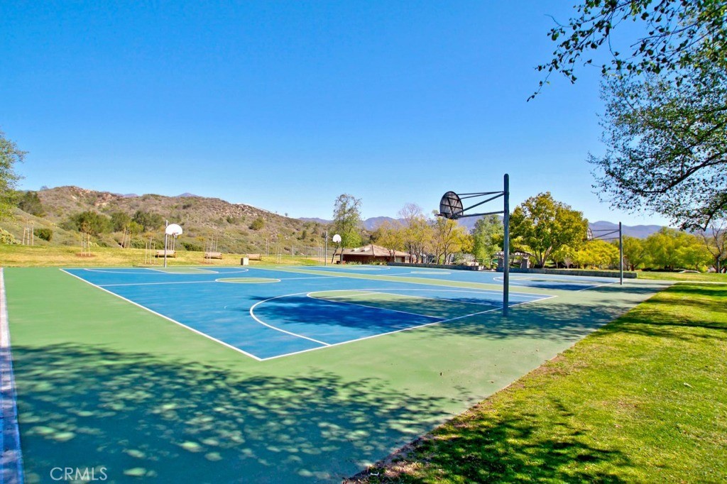 5 Golden Bear Court