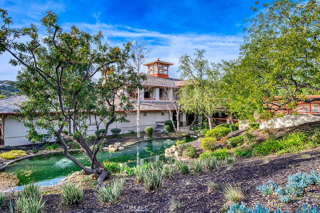 5 Golden Bear Court