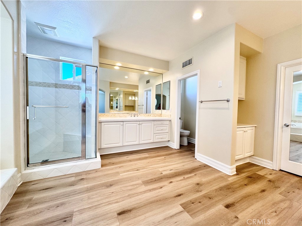5 Golden Bear Court