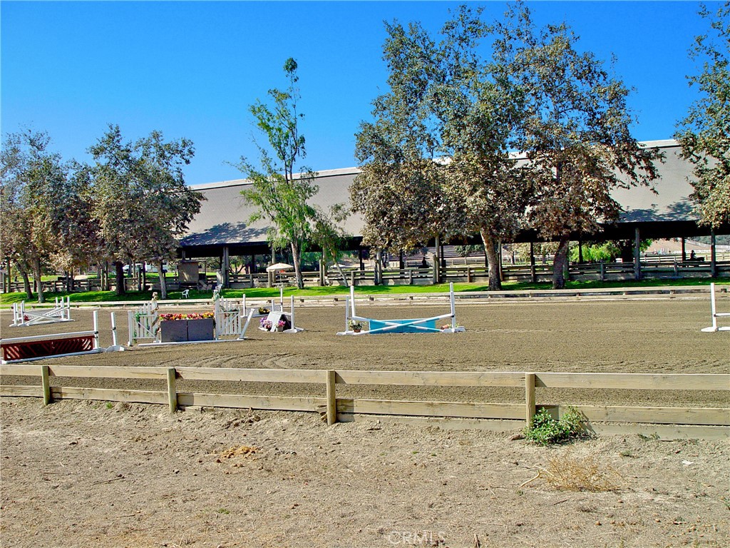 5 Golden Bear Court