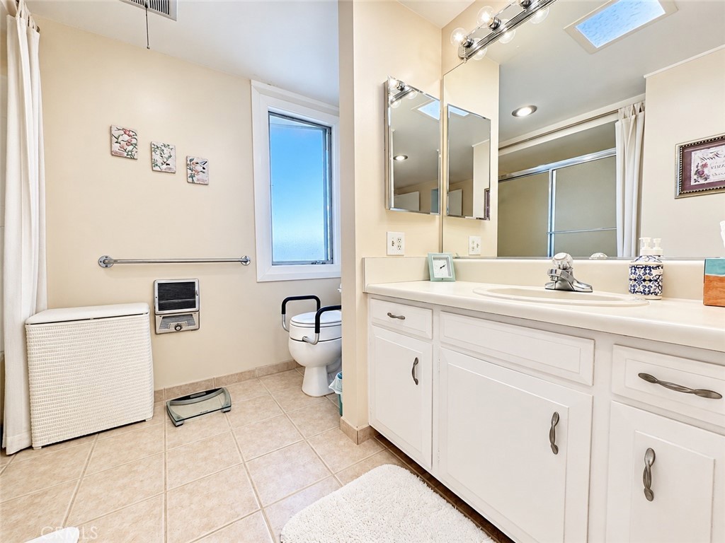 255 Calle Aragon P