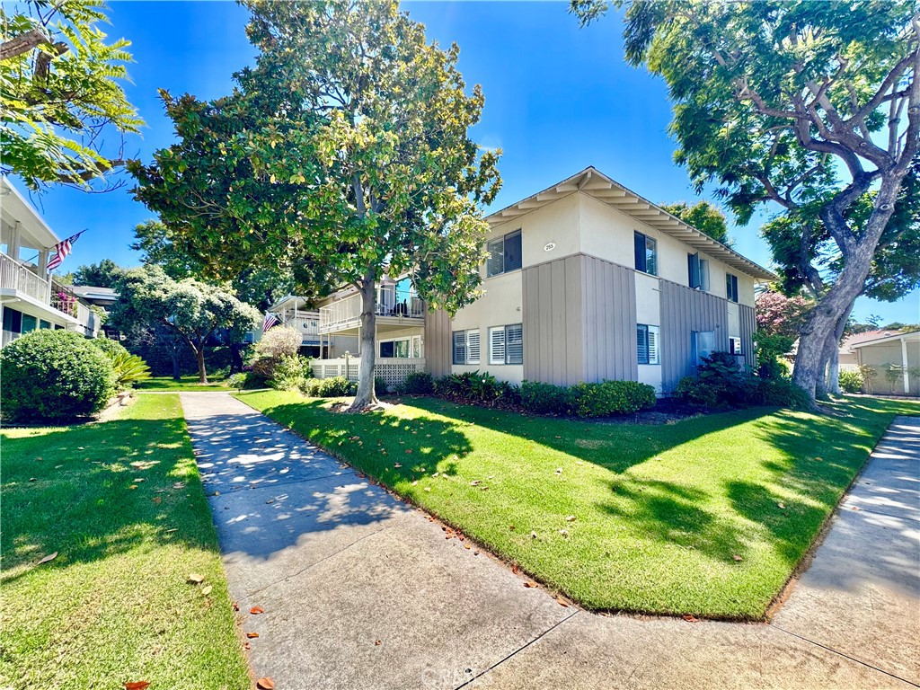 255 Calle Aragon P
