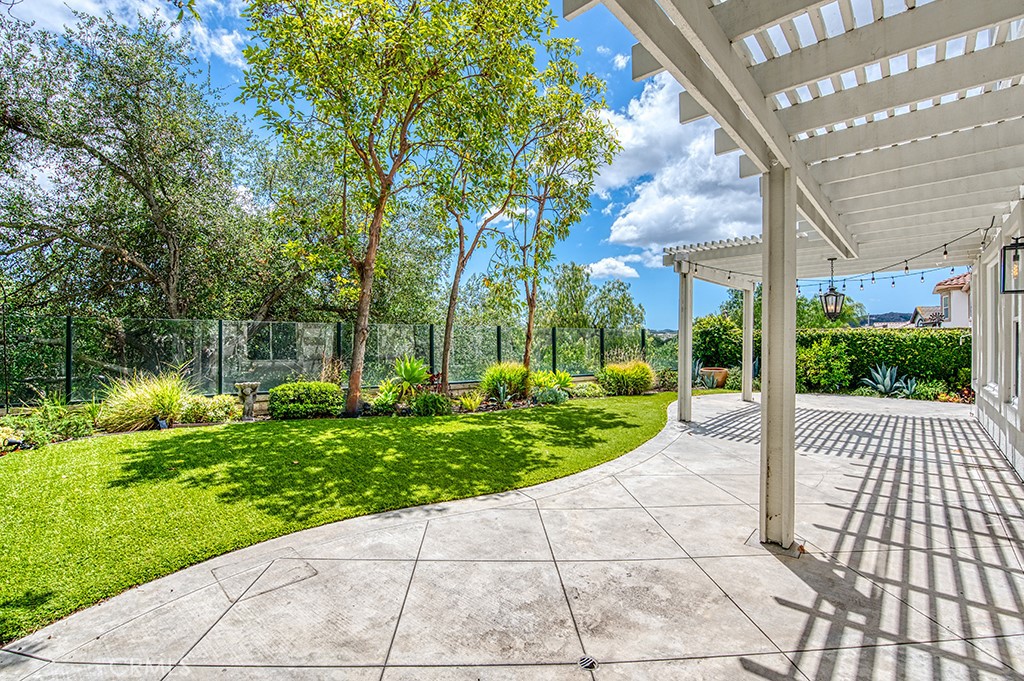 30 Eisenhower Lane Lane