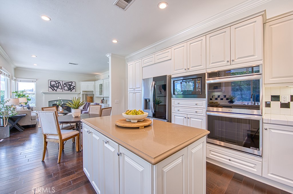 30 Eisenhower Lane Lane