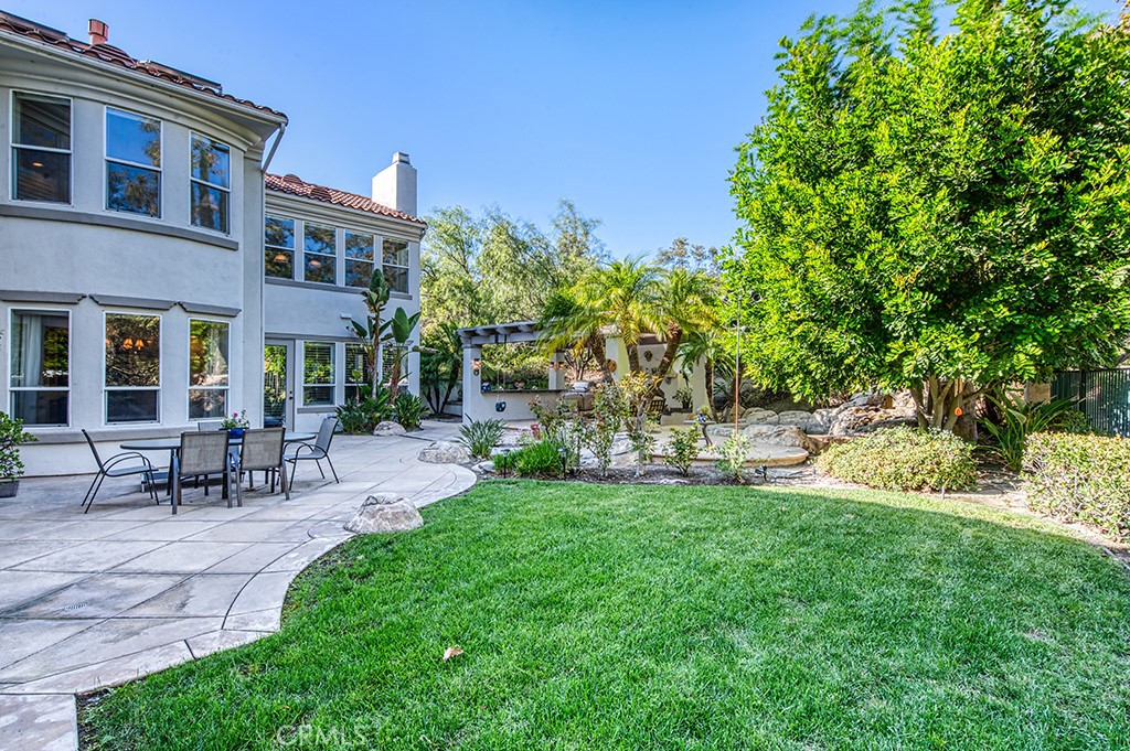 2 Lake View