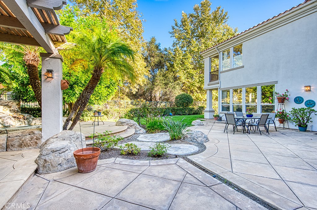2 Lake View