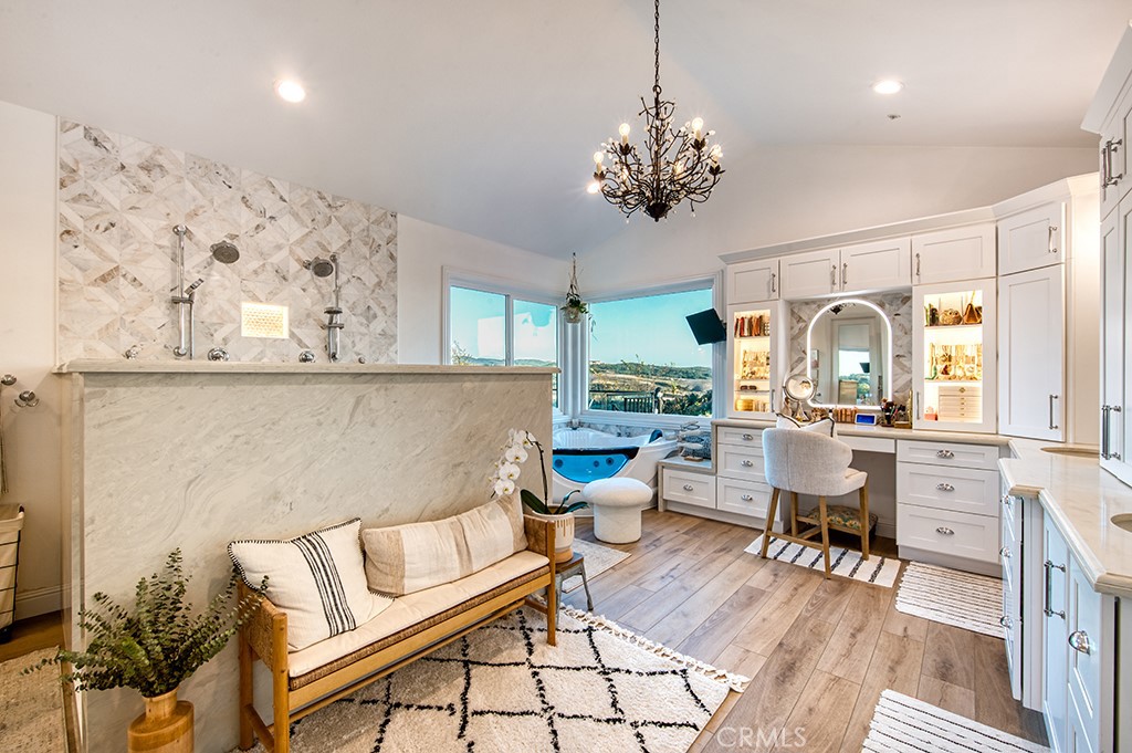 118 Vela Court