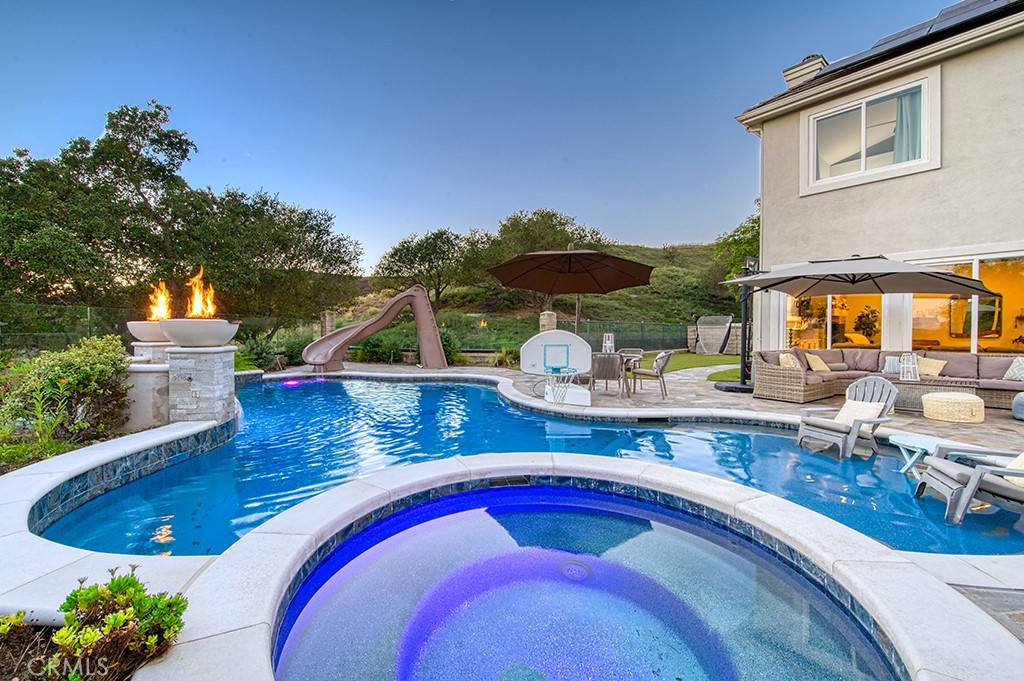 118 Vela Court