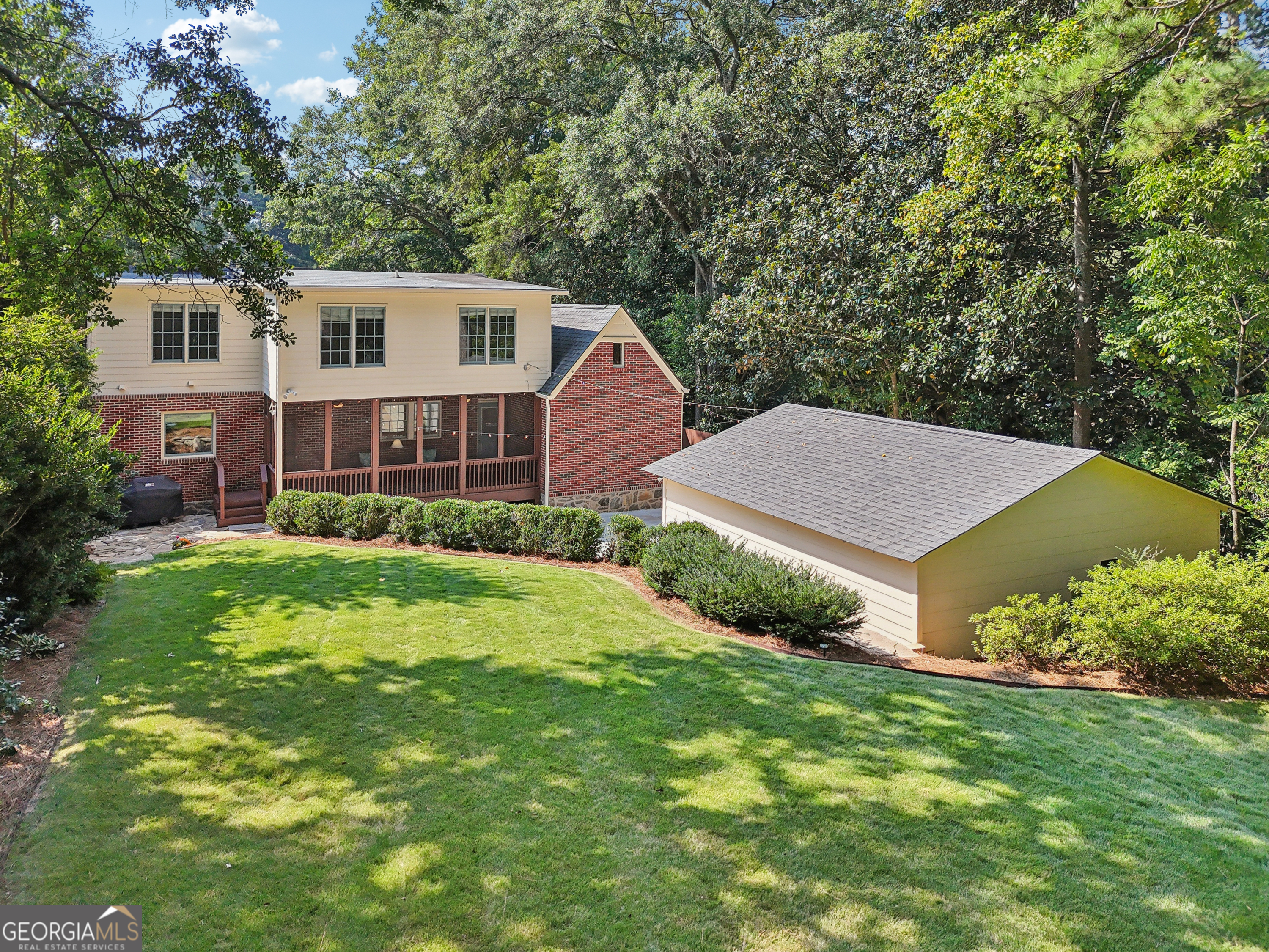 1590 Johnson Road NE