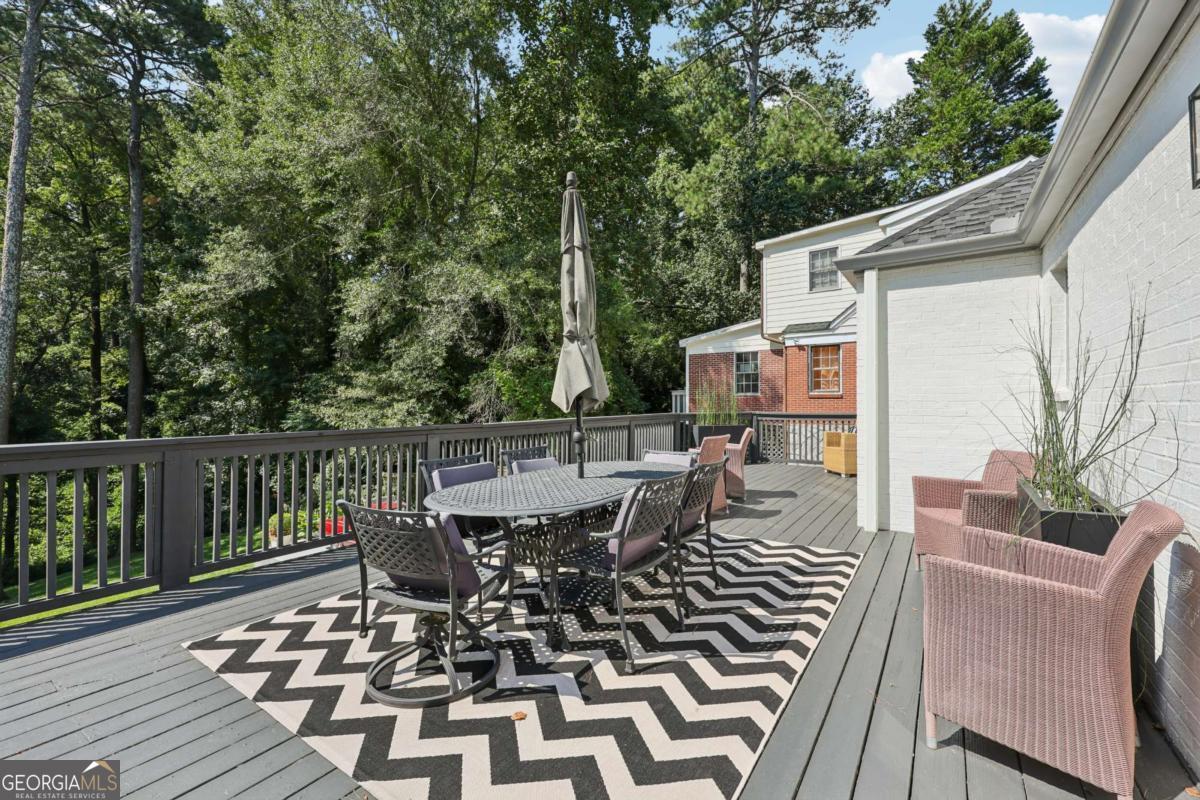 879 Wildwood Road NE