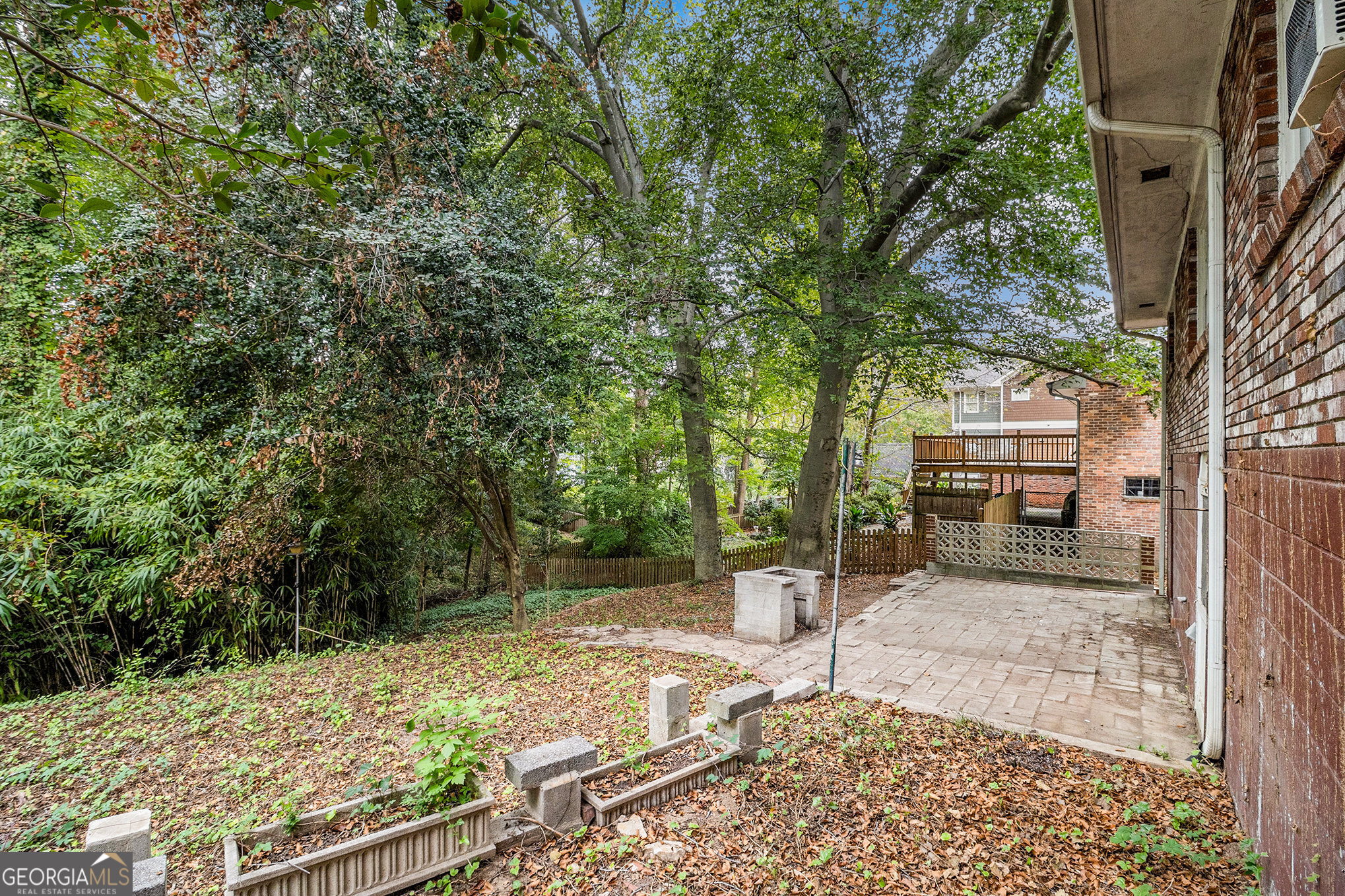 1880 Wellbourne Drive NE