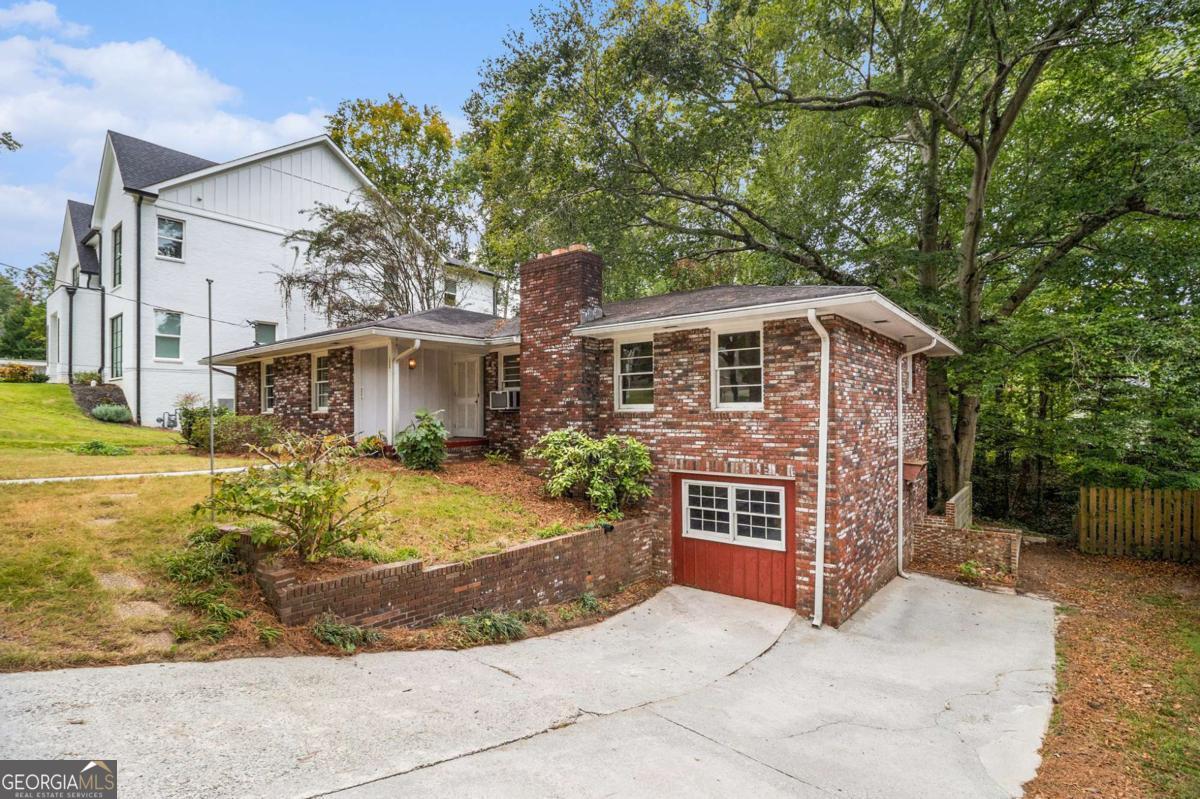 1880 Wellbourne Drive NE