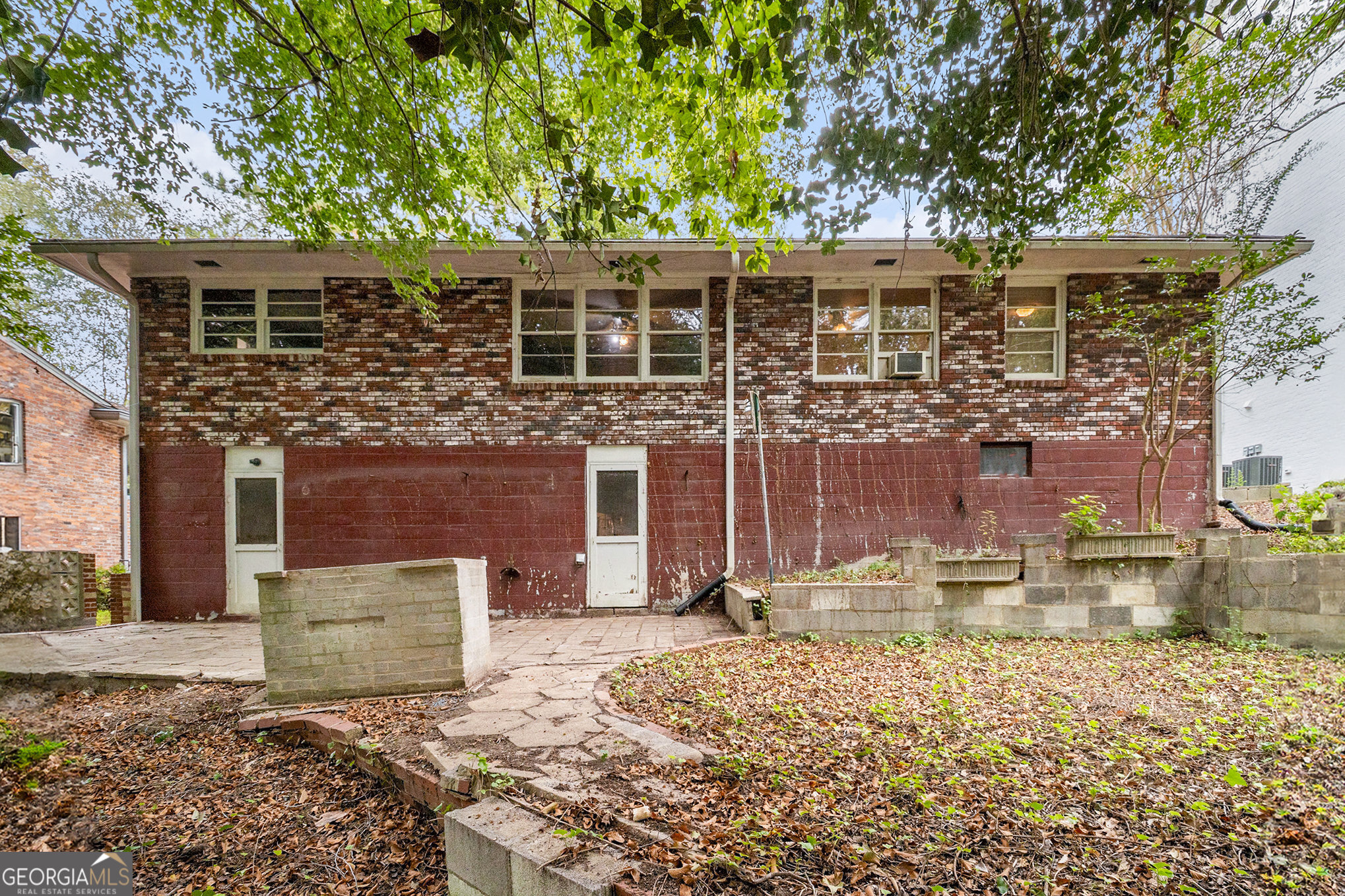 1880 Wellbourne Drive NE