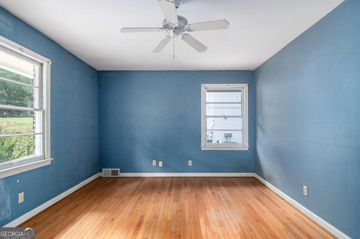 1880 Wellbourne Drive NE