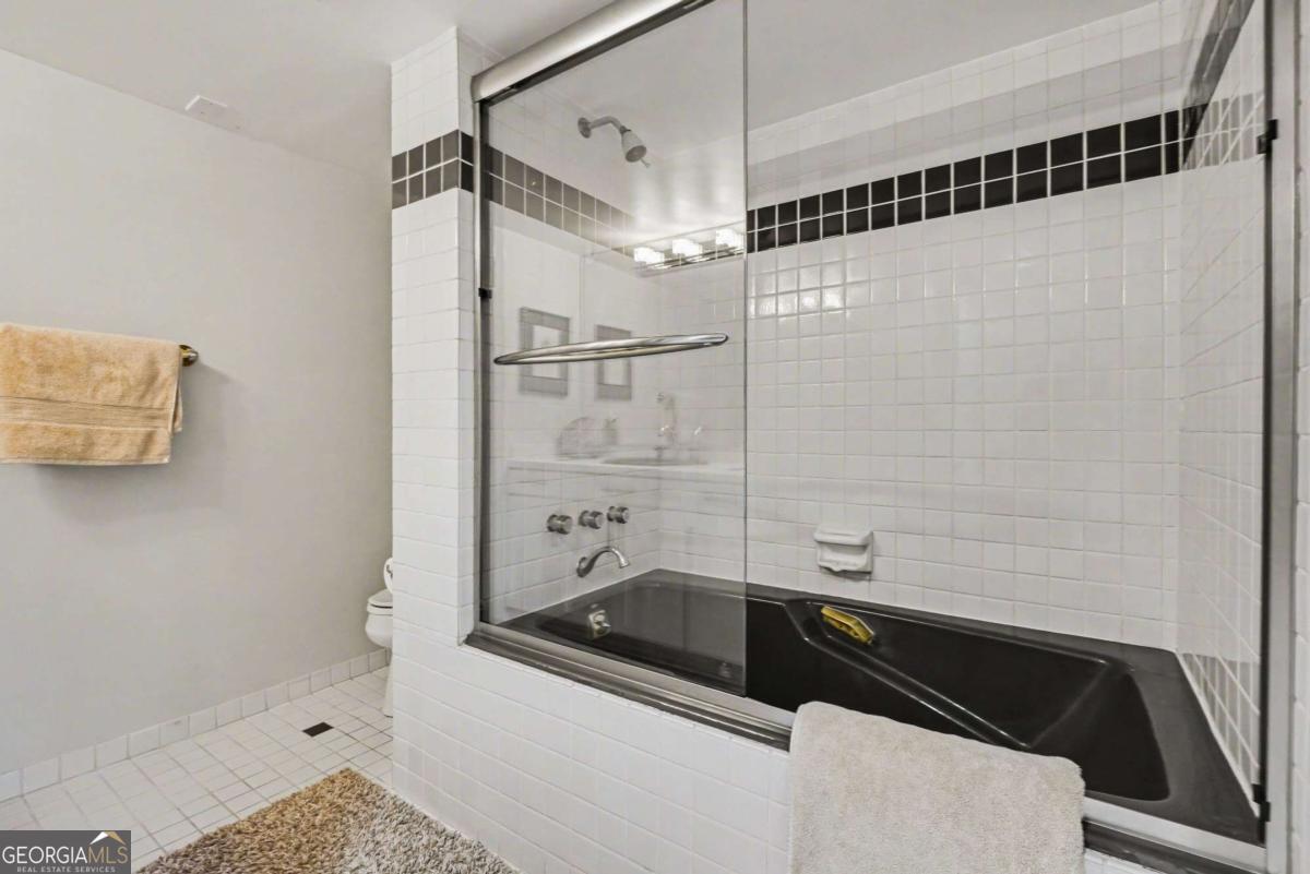 887 Berkshire Road NE