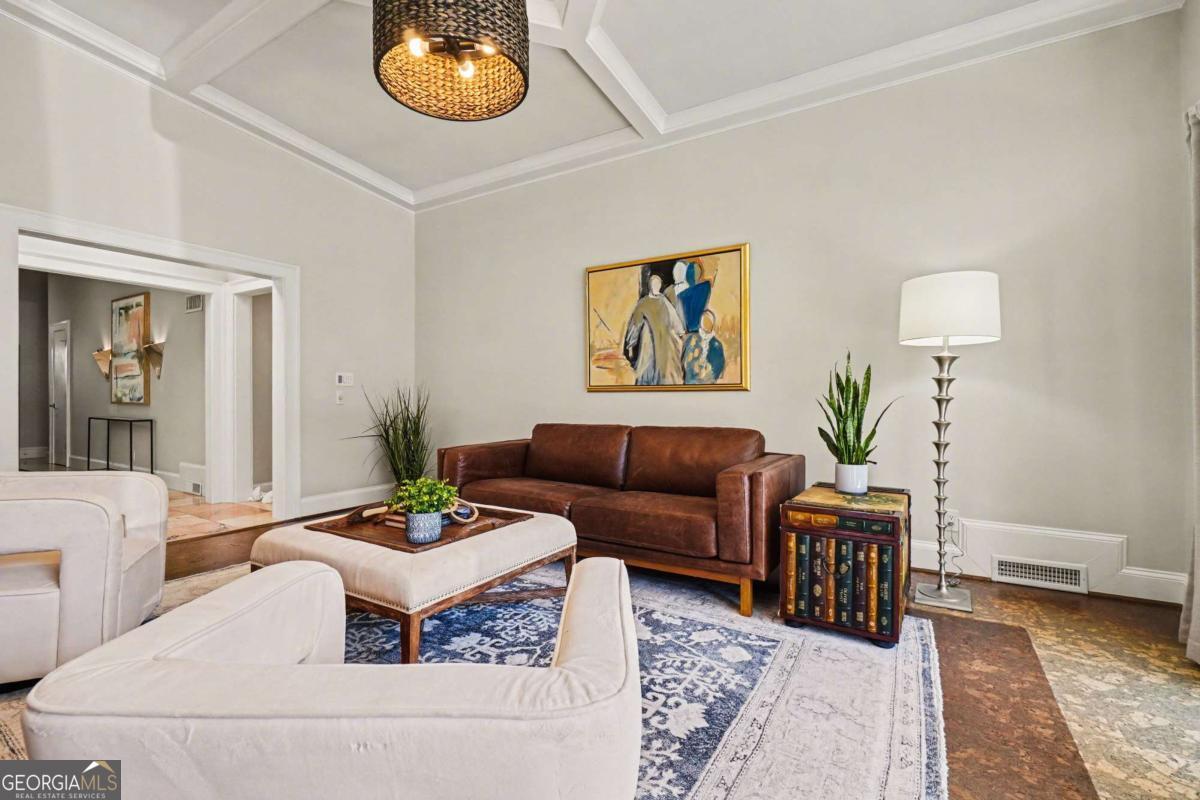 887 Berkshire Road NE