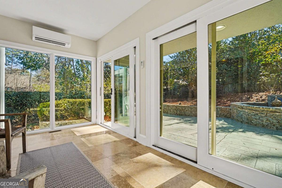 887 Berkshire Road NE