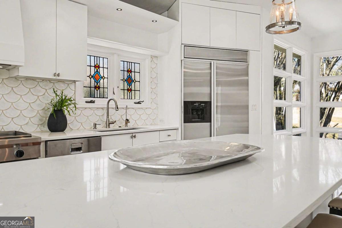 887 Berkshire Road NE