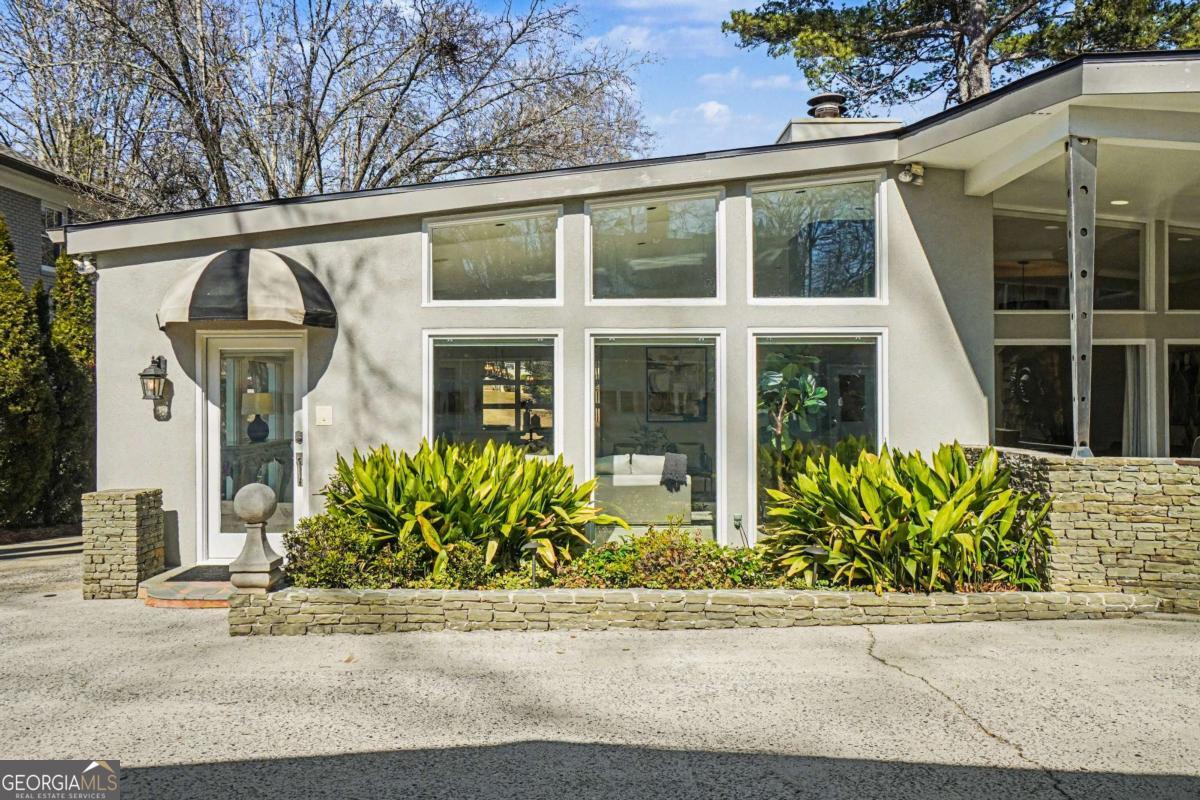 887 Berkshire Road NE