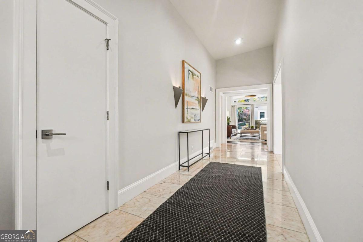 887 Berkshire Road NE