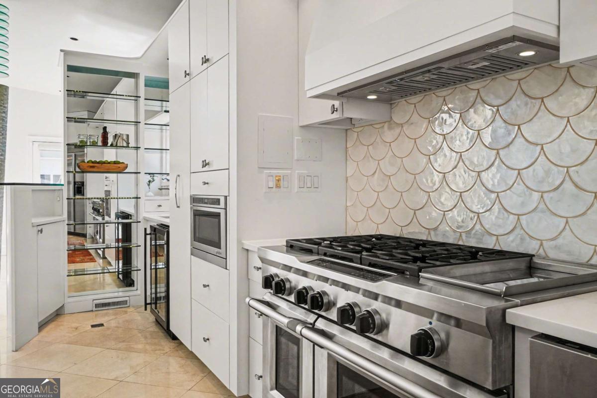 887 Berkshire Road NE