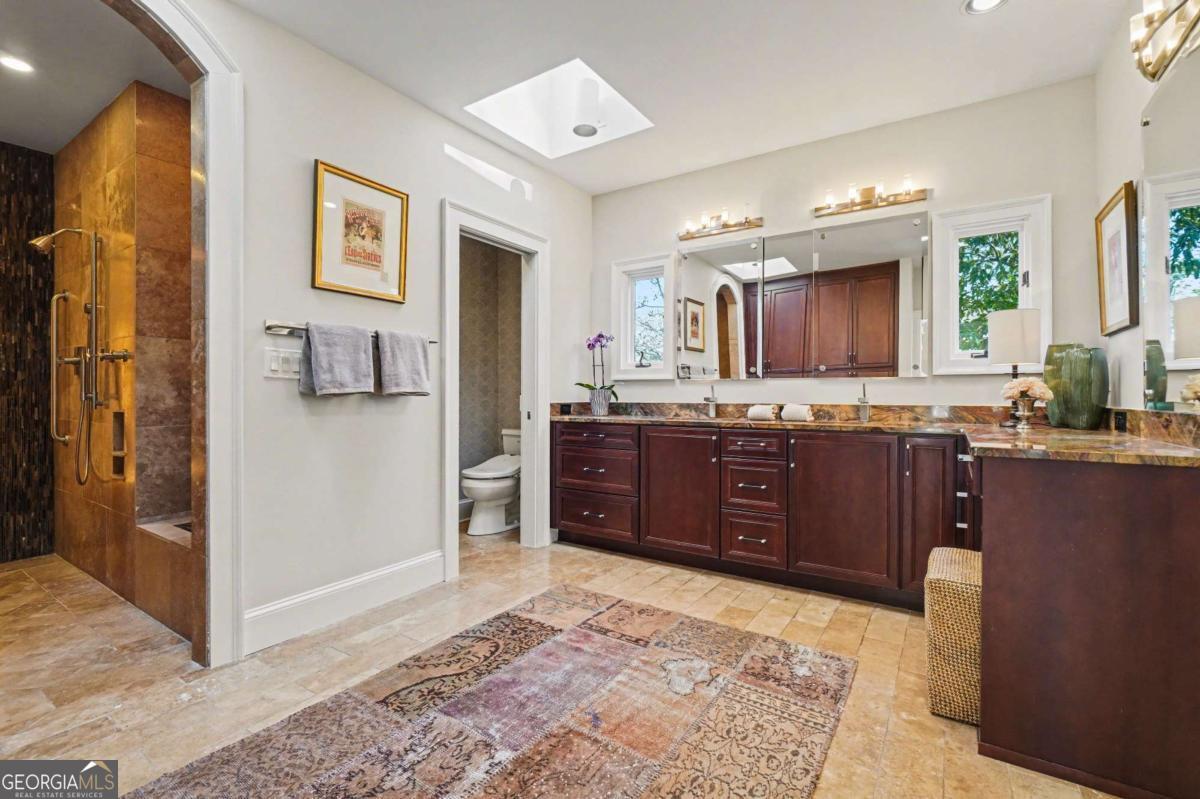 887 Berkshire Road NE