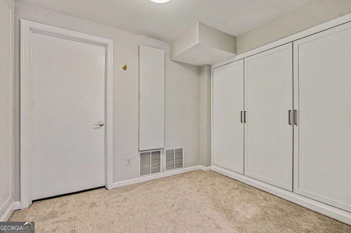 887 Berkshire Road NE