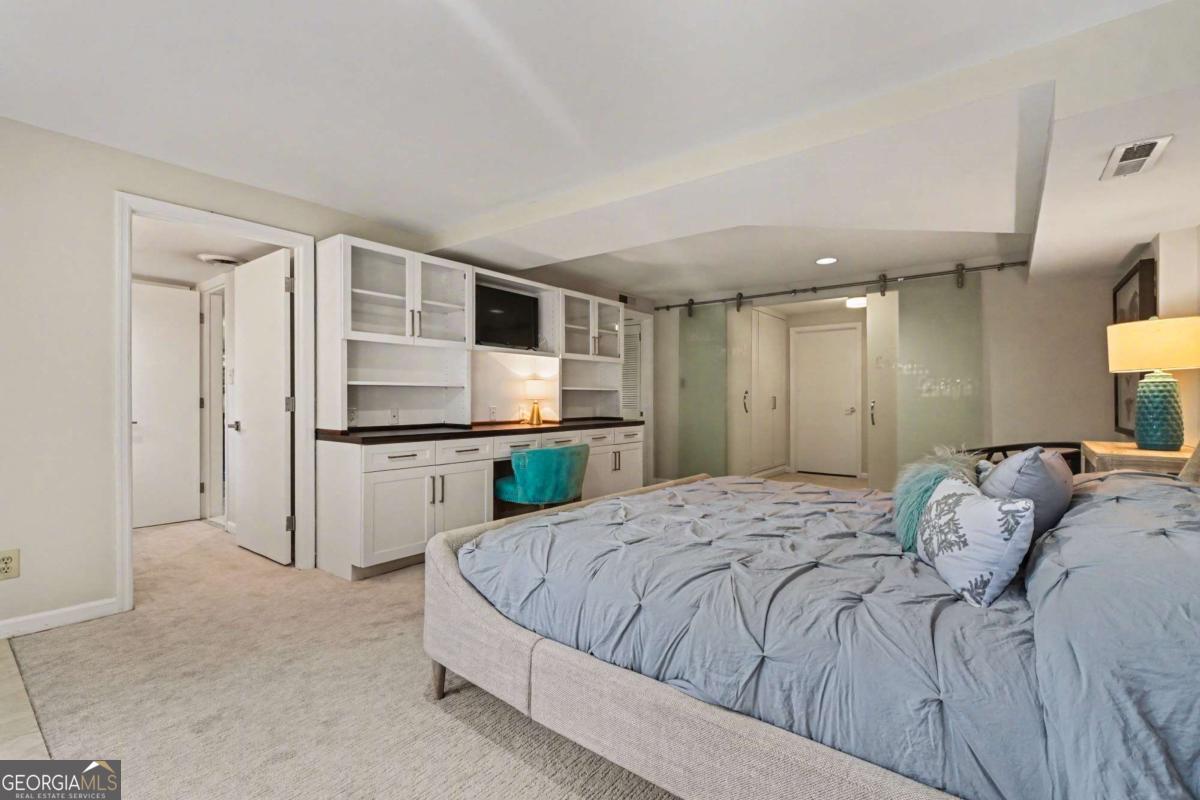 887 Berkshire Road NE