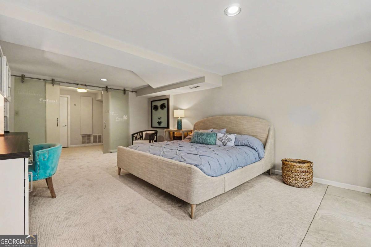 887 Berkshire Road NE