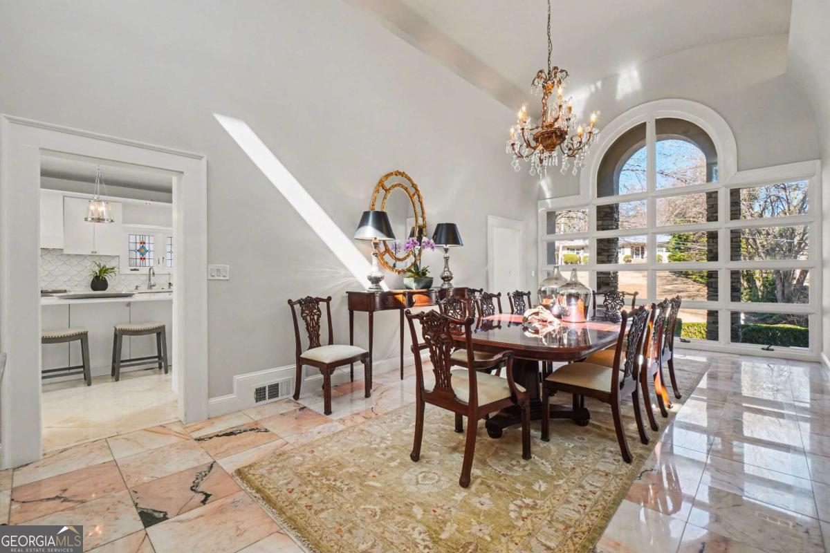 887 Berkshire Road NE