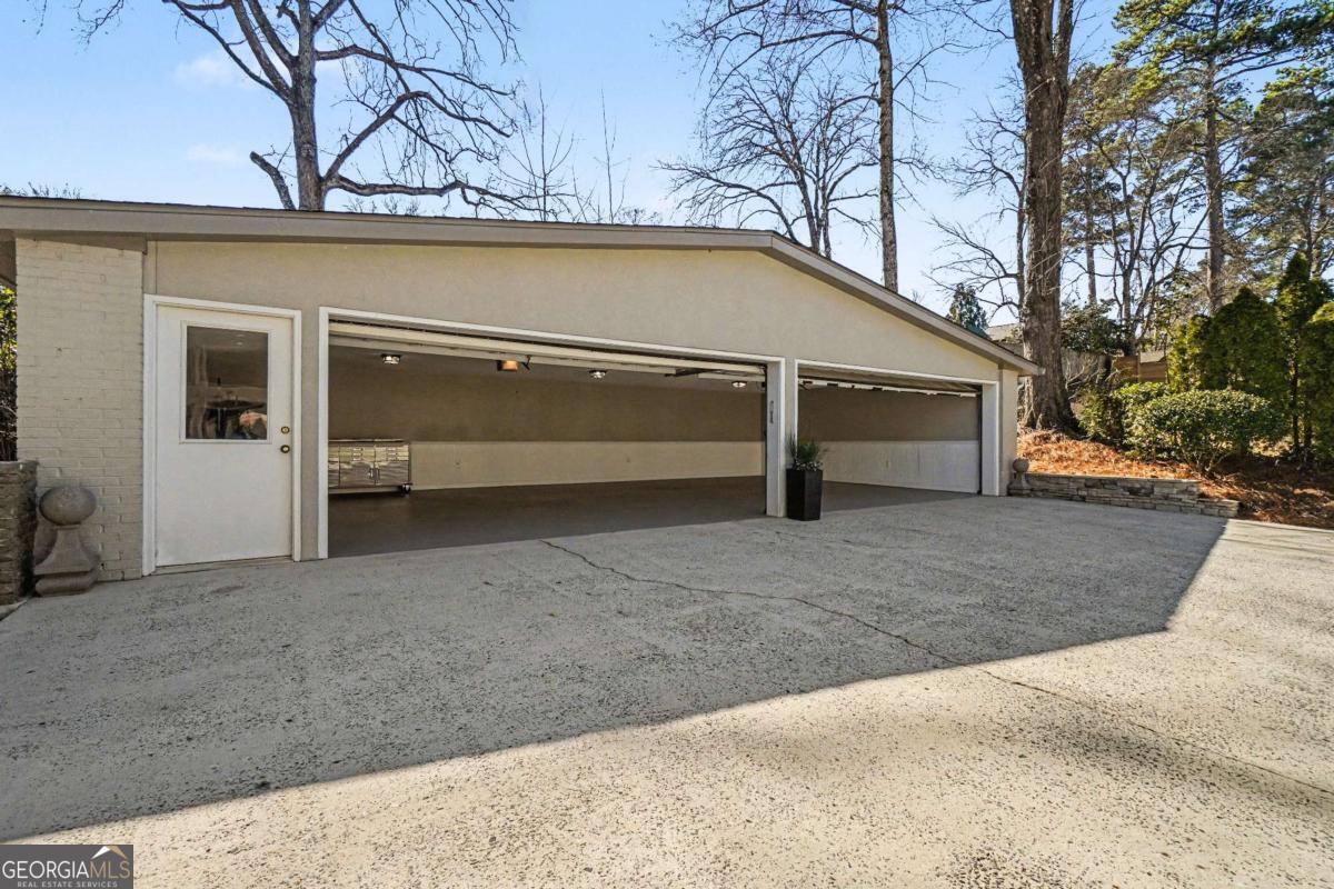 887 Berkshire Road NE