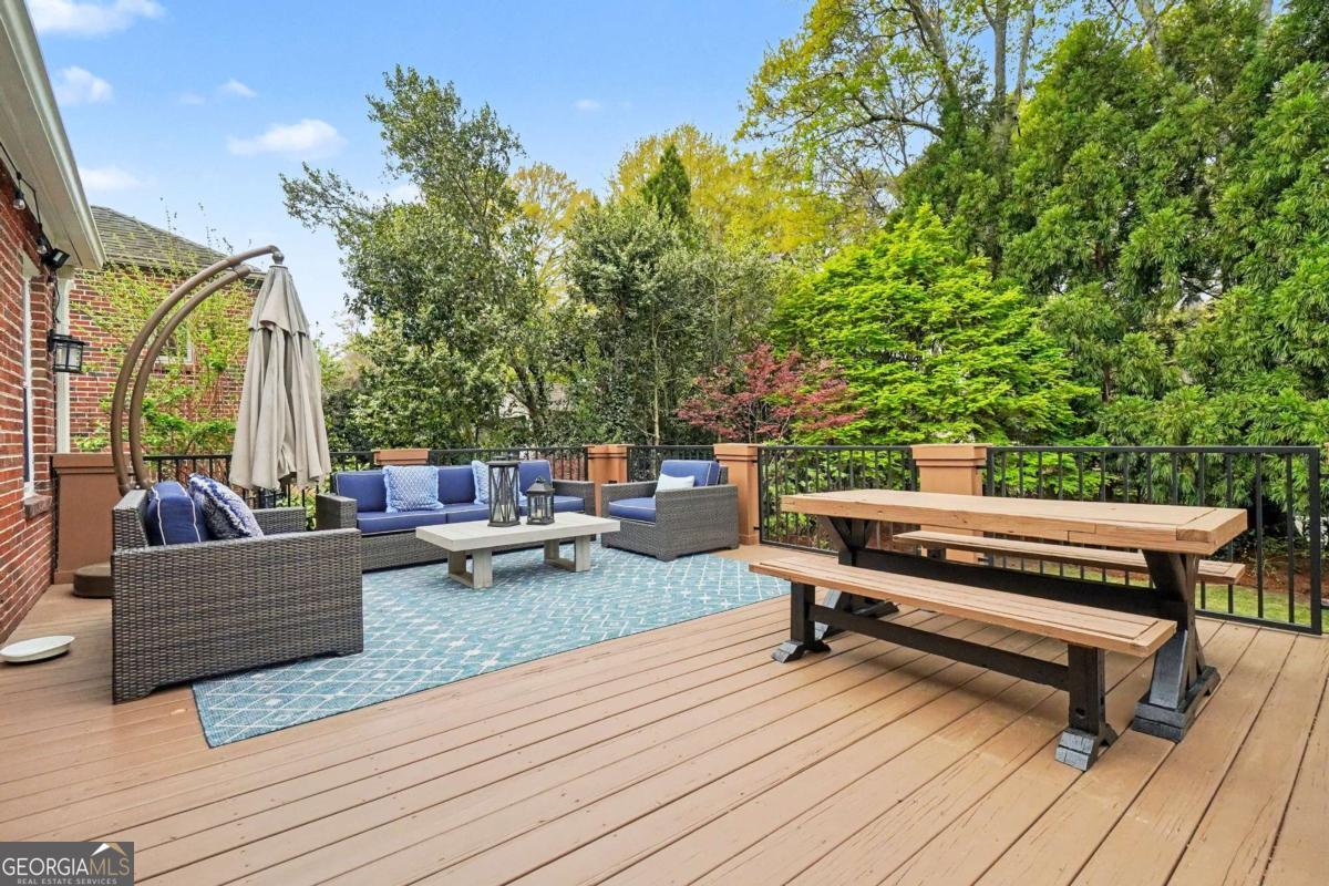 1528 N Highland Avenue NE Avenue