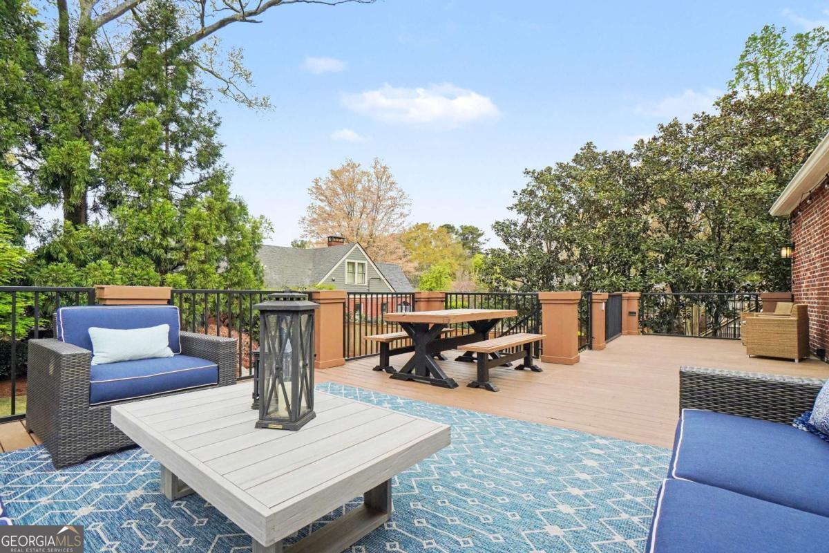 1528 N Highland Avenue NE Avenue