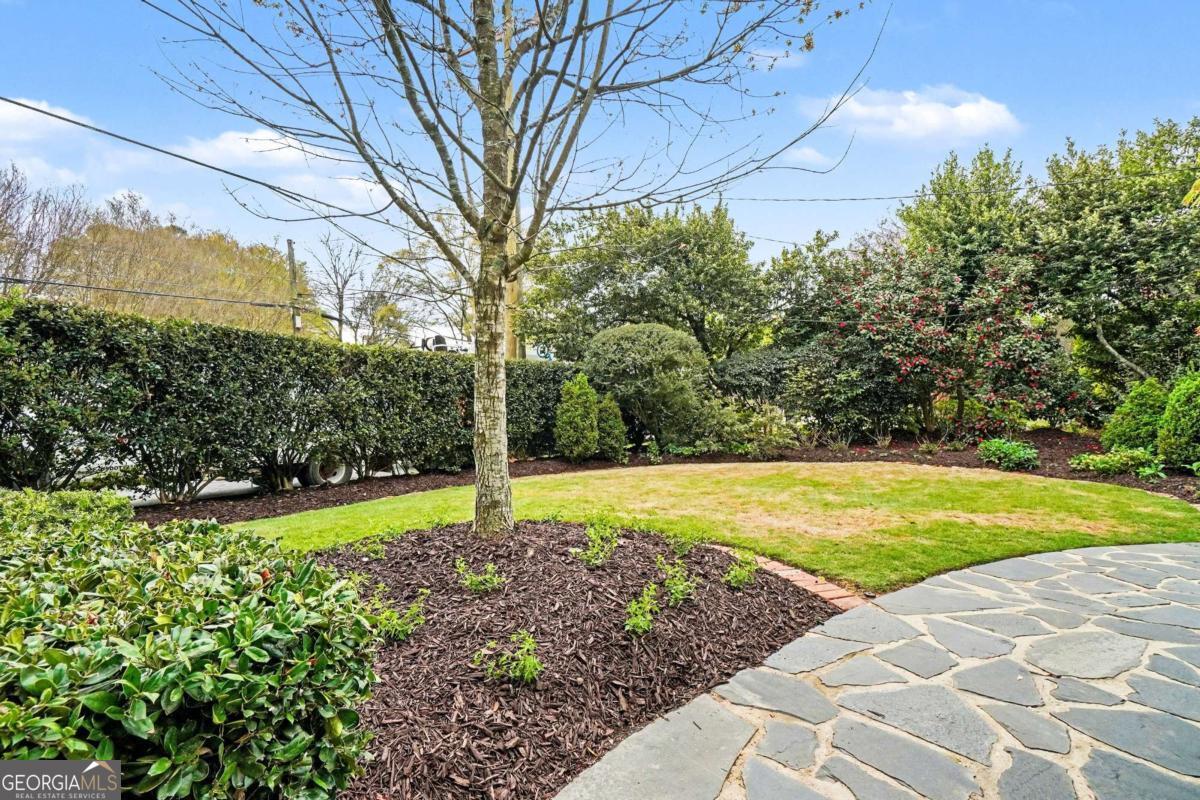 1528 N Highland Avenue NE Avenue